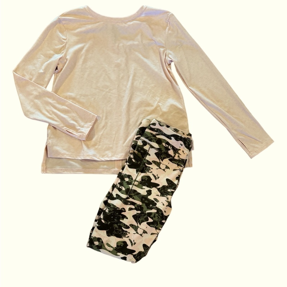 Avía Pink Camo Legging and Long Sleeve Top Set Girls Large (10-12)